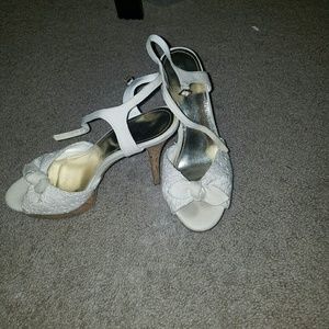 Jennifer Lopez high heels