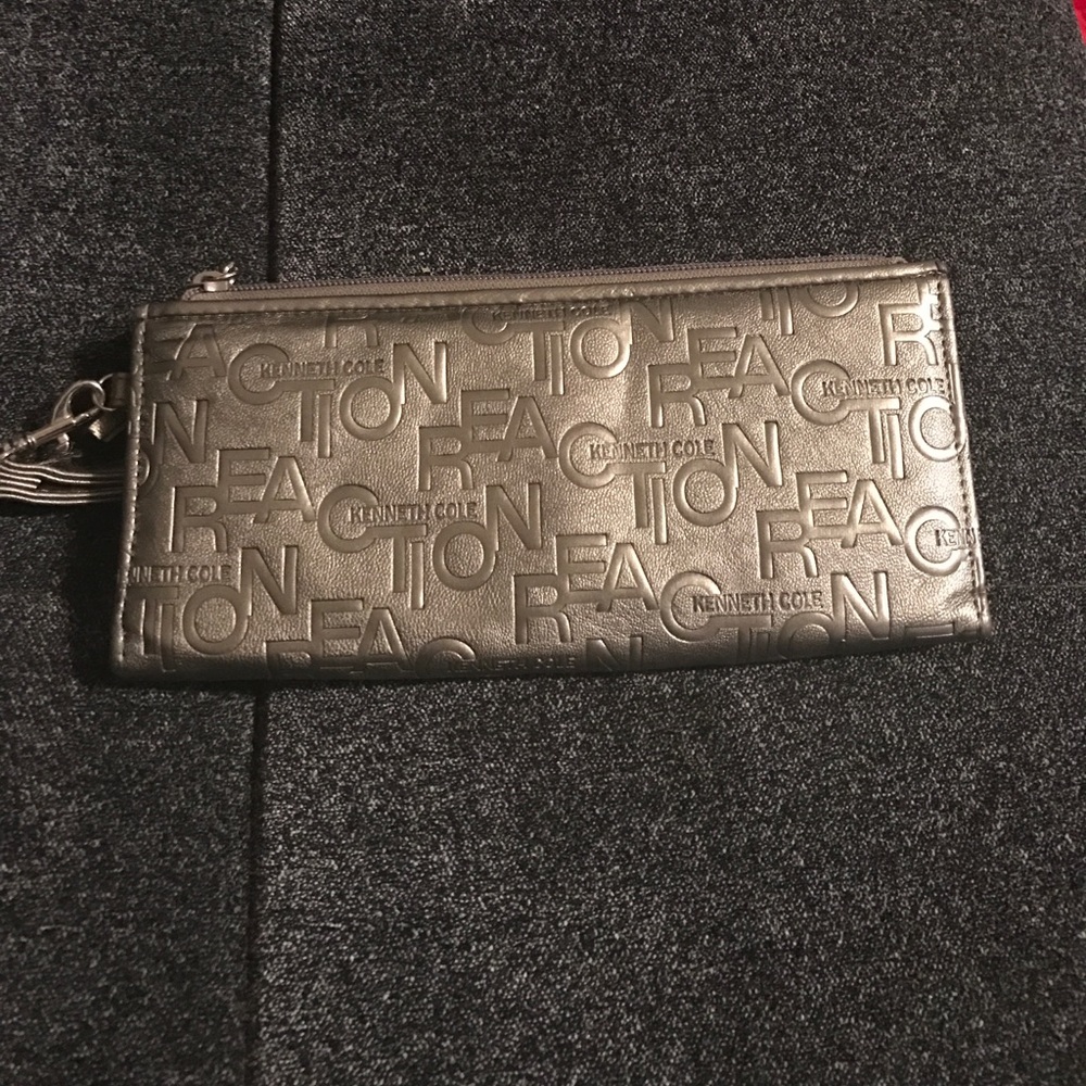 Kenneth Cole reaction wallet