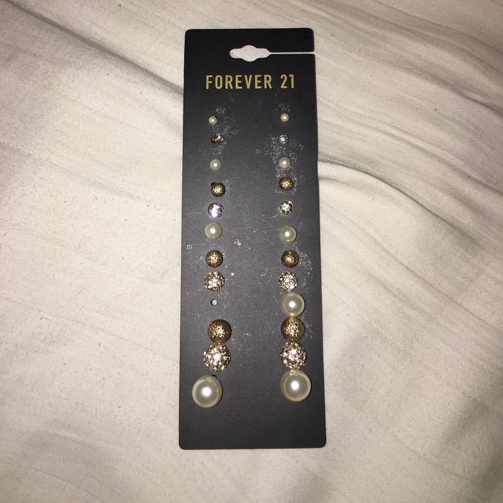 Earring set