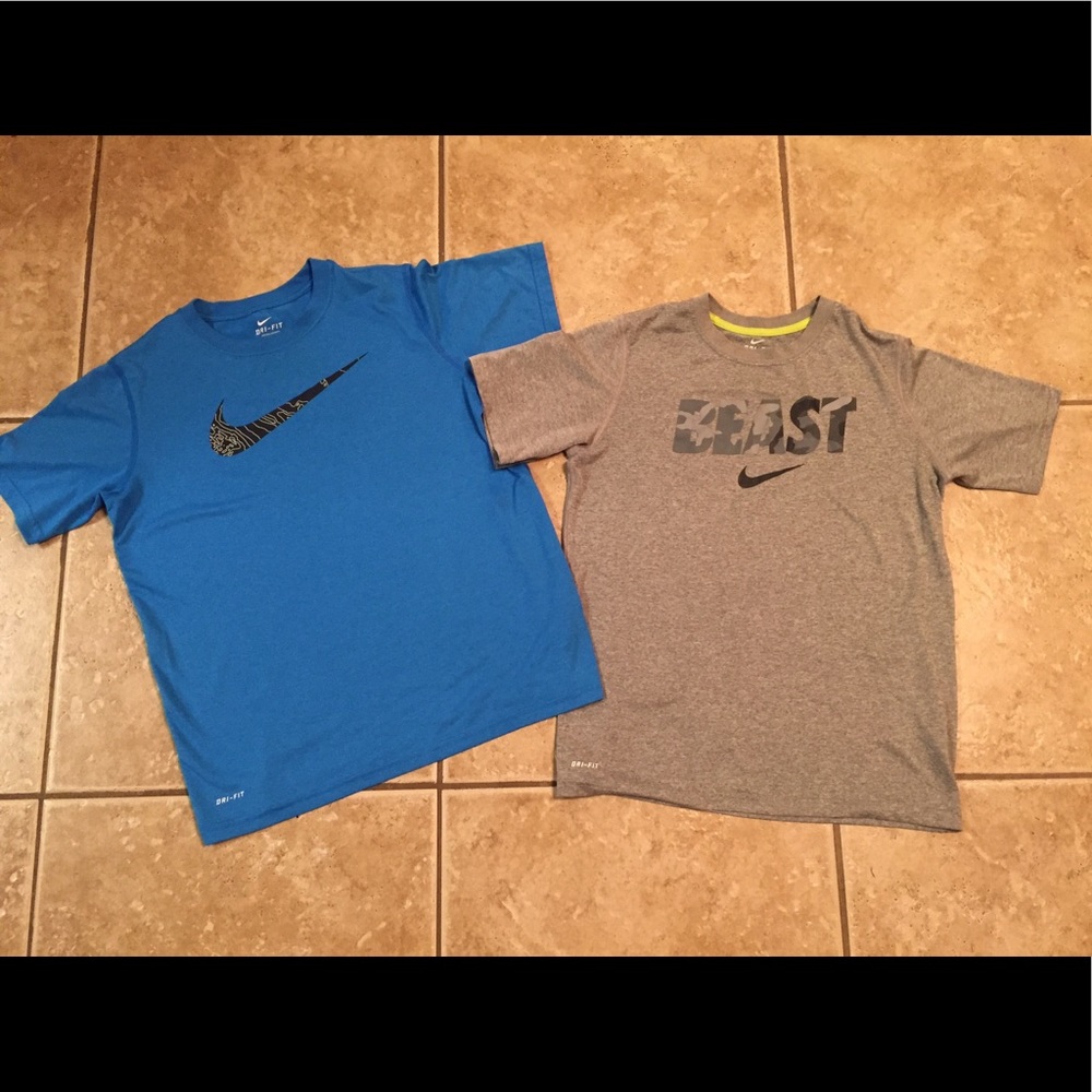 (2) Boys Youth Size Large Nike Shirts