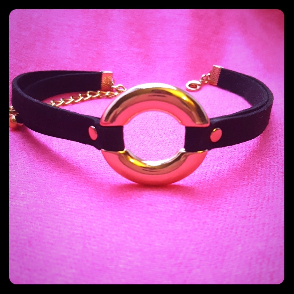 Goldtone Choker