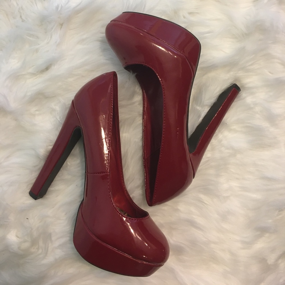 Red Pumps