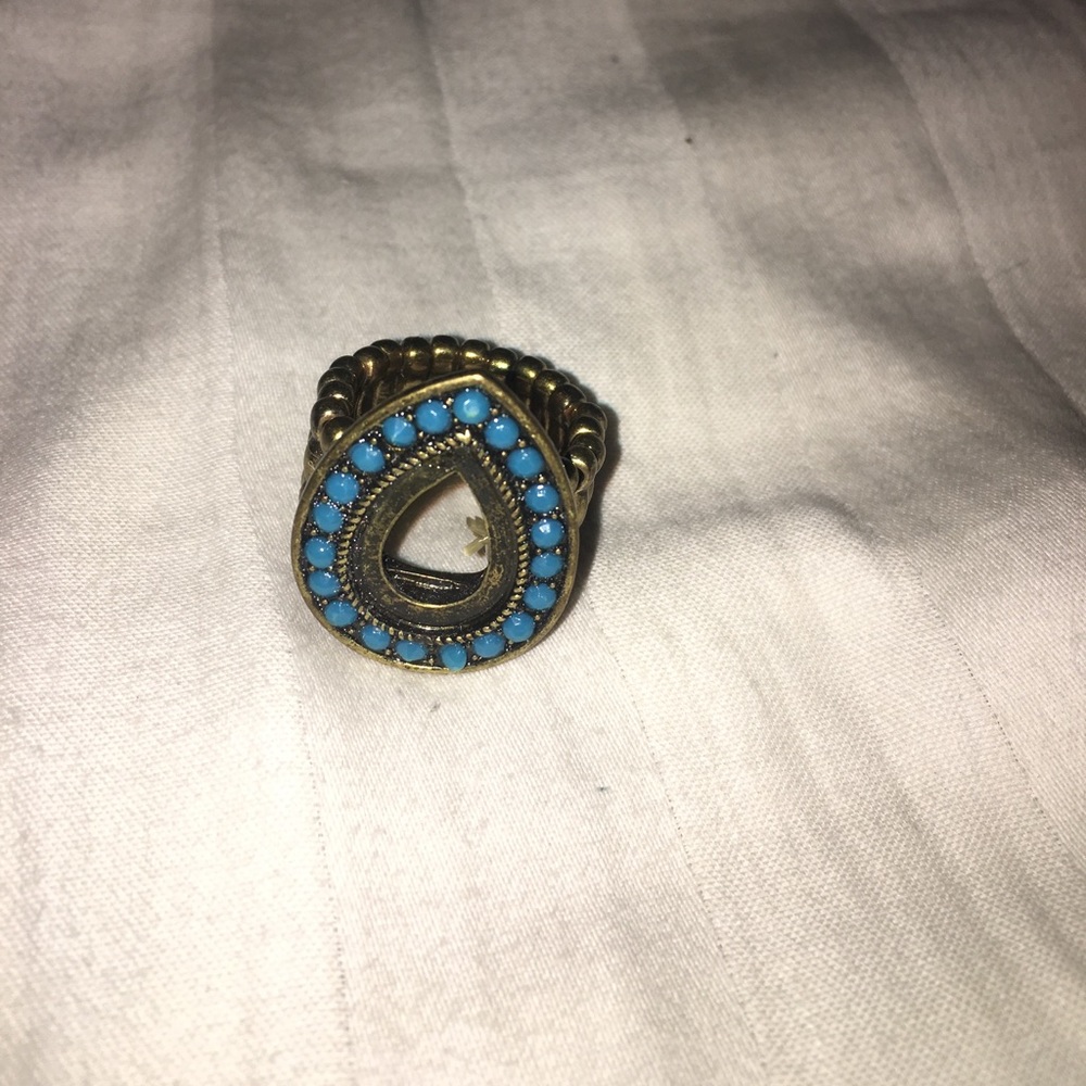Stretchy ring