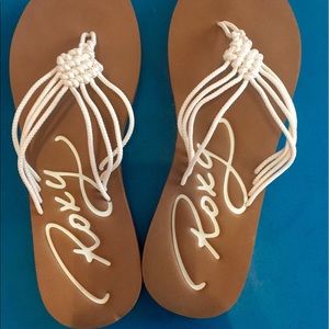 Roxy sandals