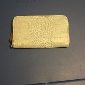 Pearl white small wallet