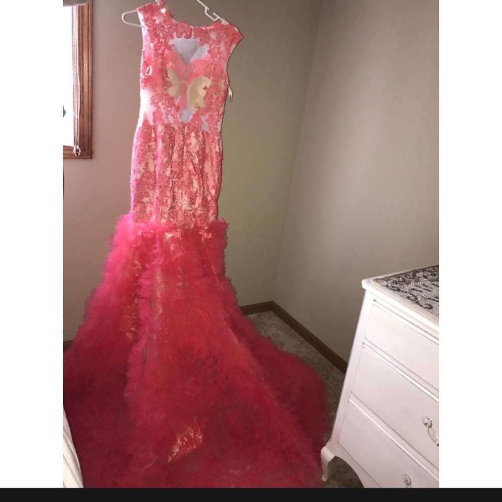 Dress - Picture 4 of 4