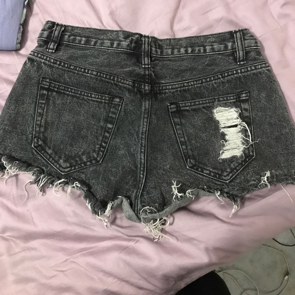 Black forever 21 jean shorts - Picture 2 of 2