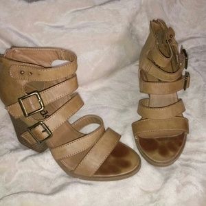 Strappy Heeled Sandels