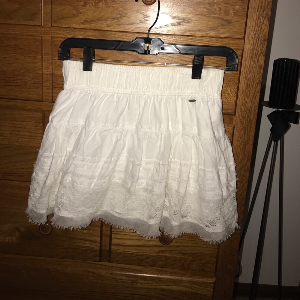 White Hollister mini skirt