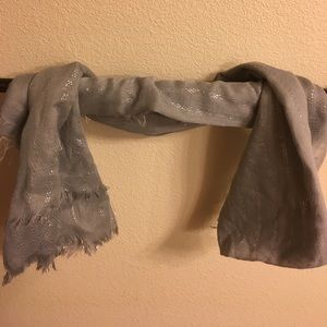 Jones New York Wild-silver Scarf!  New with tags!
