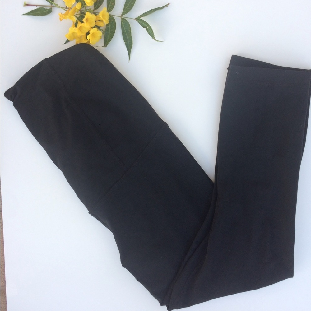 Ingrid and Isabel Active Maternity Capri Size S