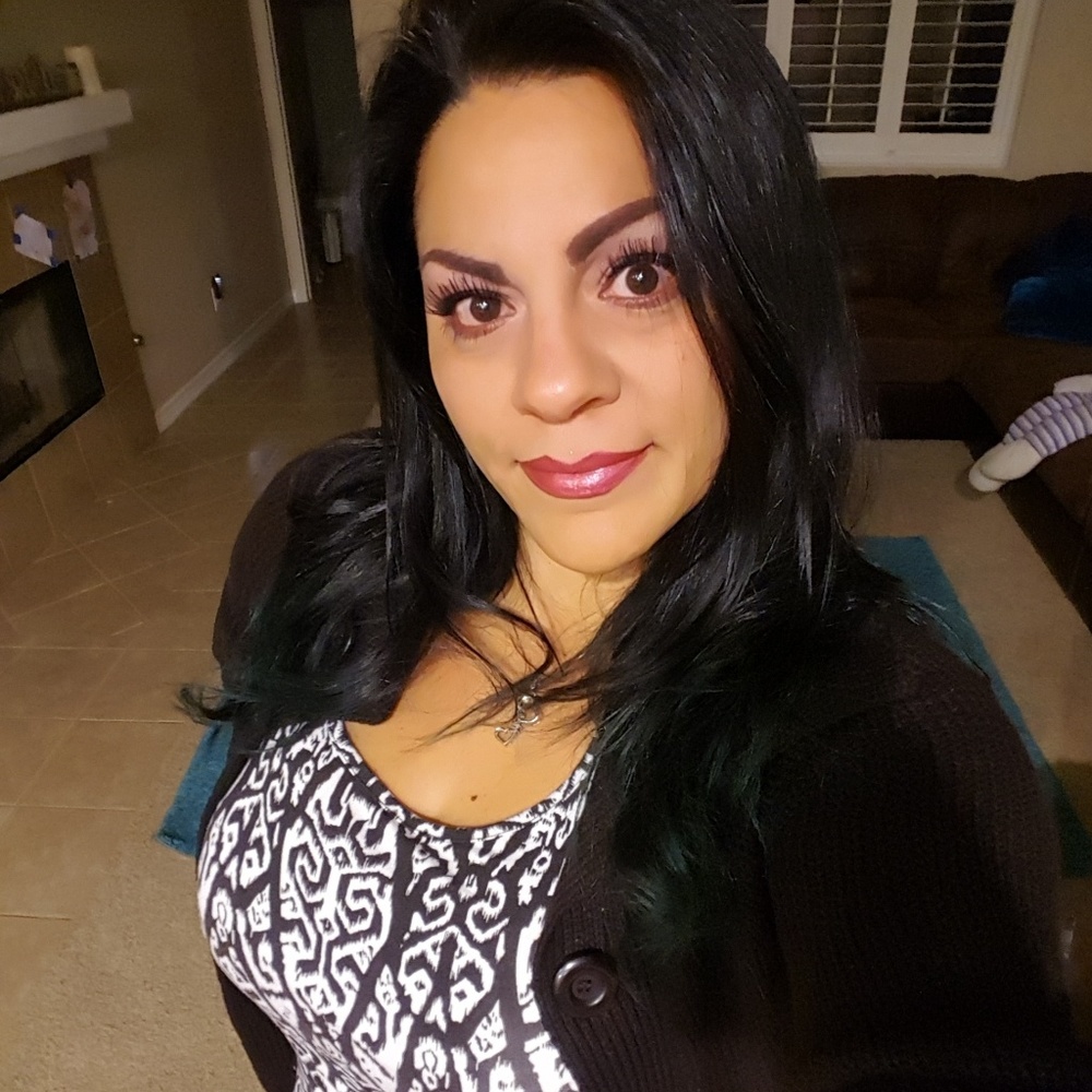 Meet your Posher, Alicia