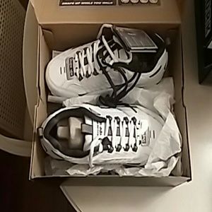 Men's Athletic Shoes