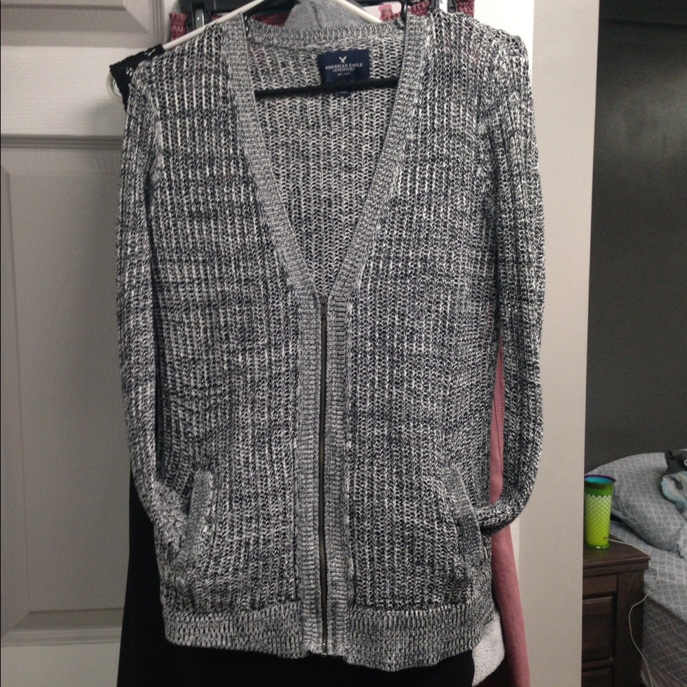 American Eagle Sweater