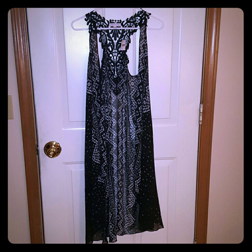 NWT Socialite Wrap