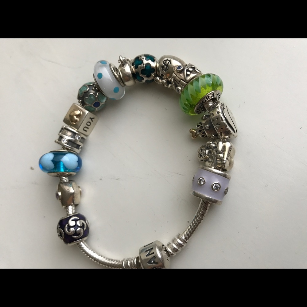 Authentic Pandora bracelet set with charms - Picture 3 of 6