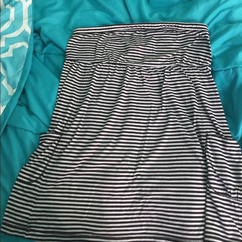 Black and white striped tube top!