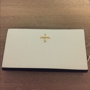 Pour la victoire wallet