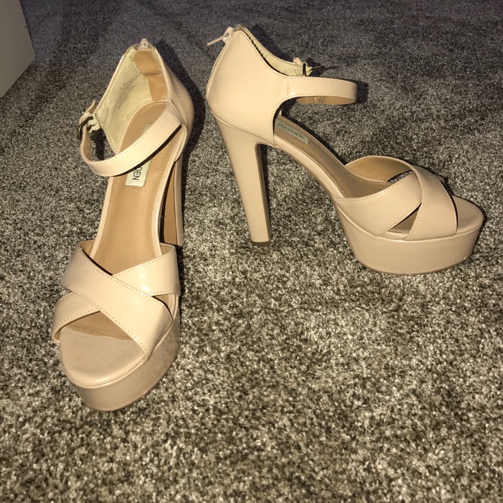Steve Madden Pumps size 8