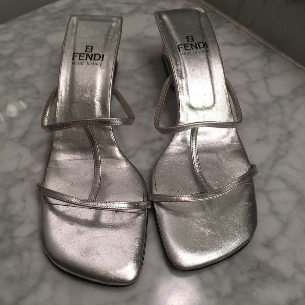 FENDI SANDALS-EEUC- ABSOLUTELY ADORABLE!! SIZE 6.5