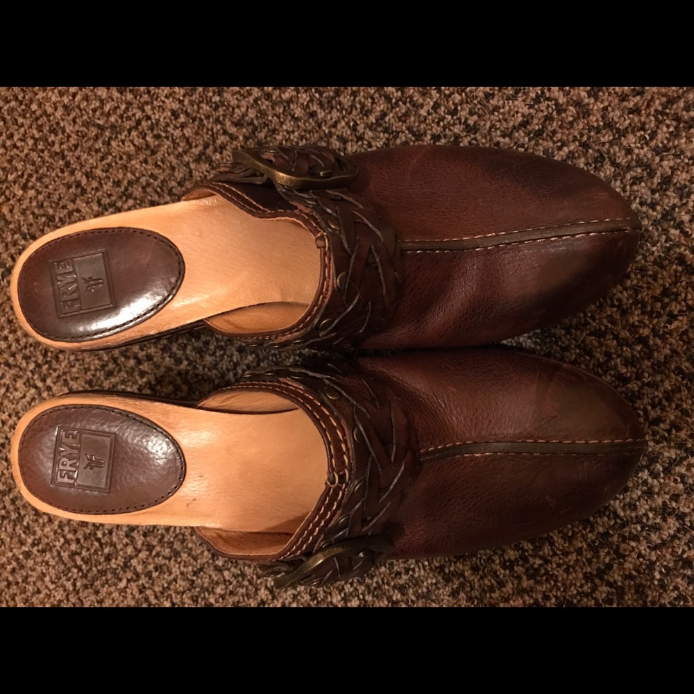 FLYE SHOE