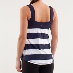 Lululemon Run Chase Me Tank Striped Navy Size 6
