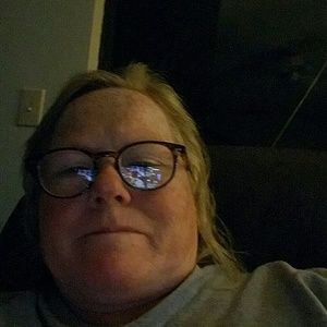 Meet your Posher, Rena