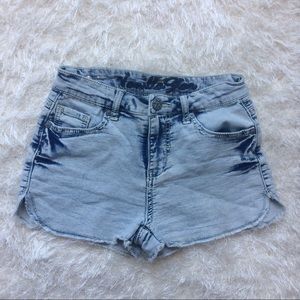 Vanilla star shorts