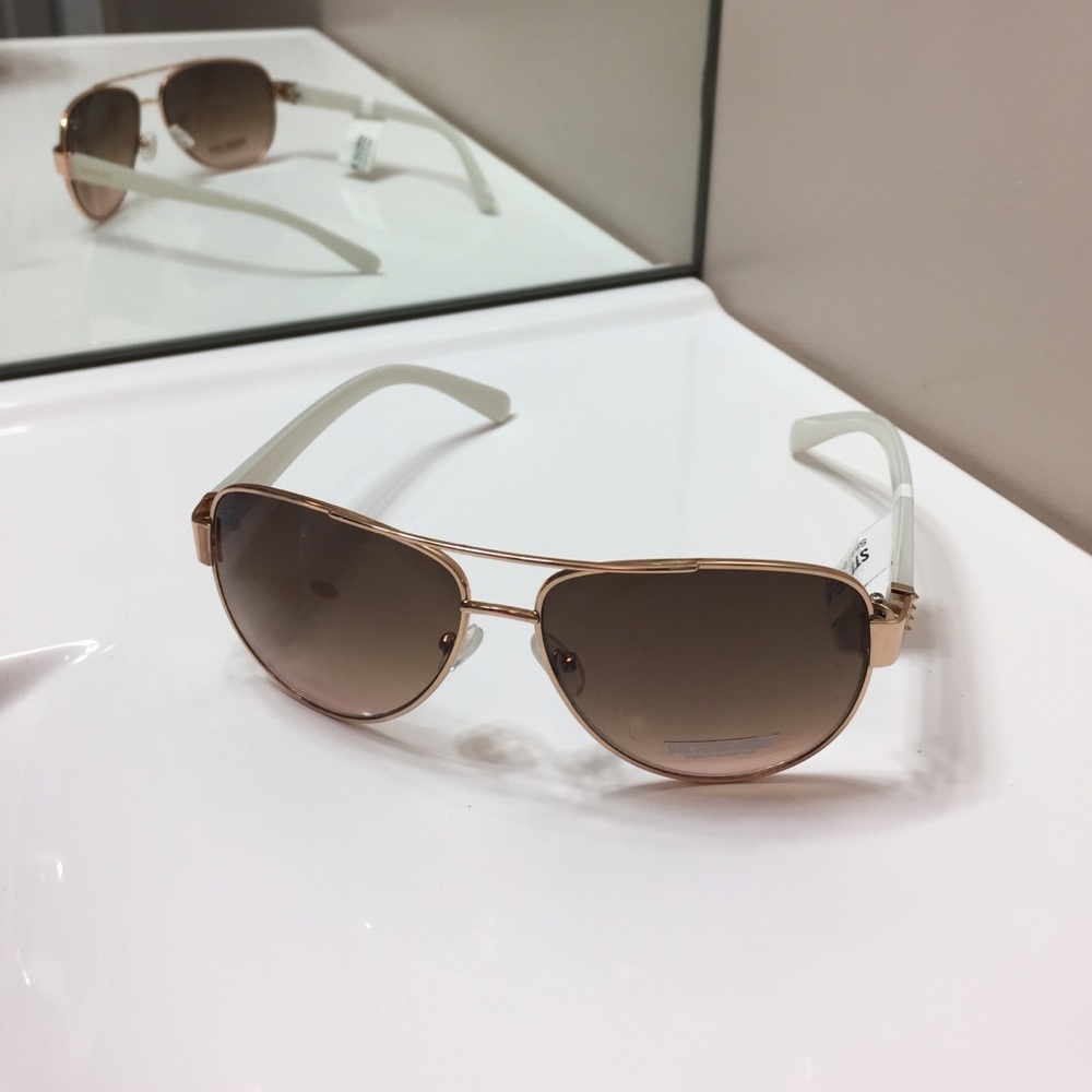 🍁Steve Madden sunglasses