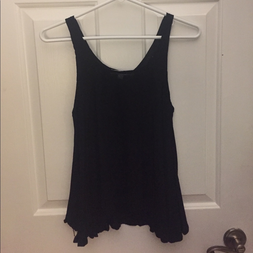 Flowy Black Tank Top 🖤