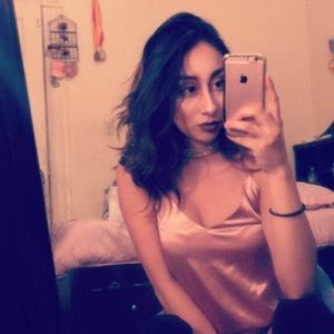 Meet your Posher, Elizabeth