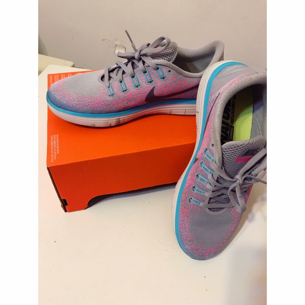 Nike Womens Free Rn Distance