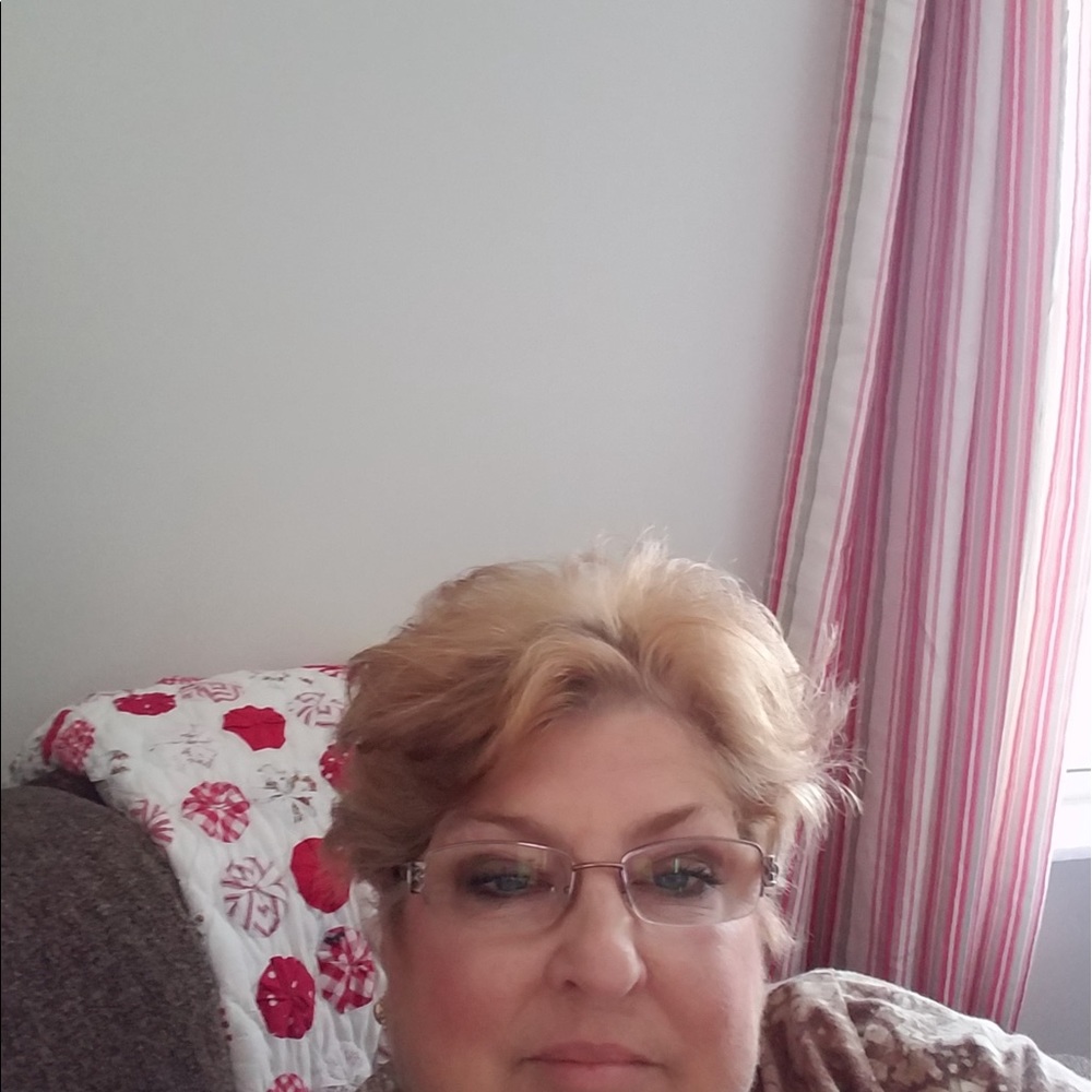 Meet your Posher, Diane