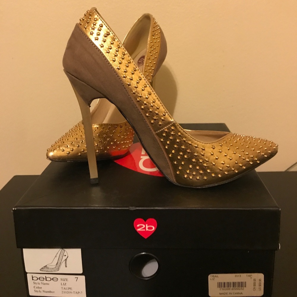 Bebe Pumps