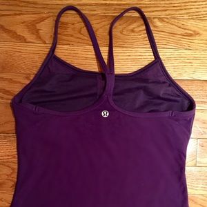 Lululemon Top w/ Built-in Bra