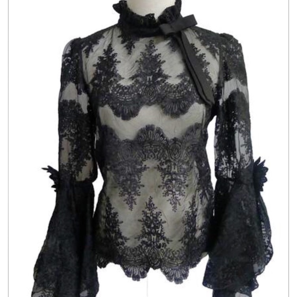 Lace bow collar blouse