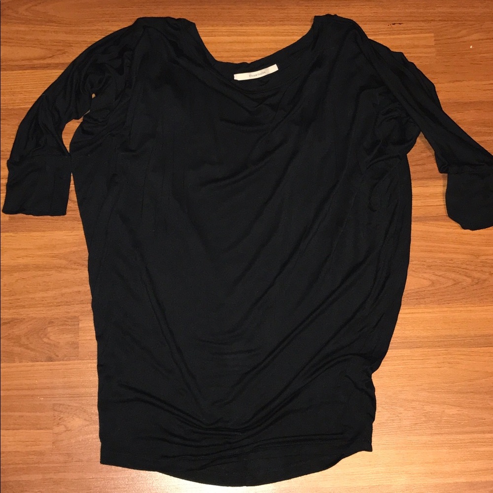 Black loose-fitting shirt