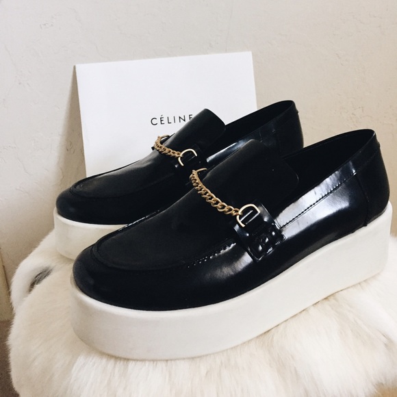 sporty sandals trend 2019