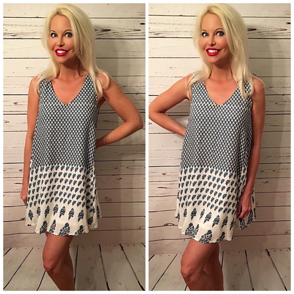 🎉HP🎉Beautiful Blues! Fully lined swing dress! - Picture 2 of 2