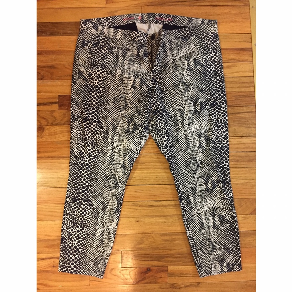 GAP python / snake print khaki pants