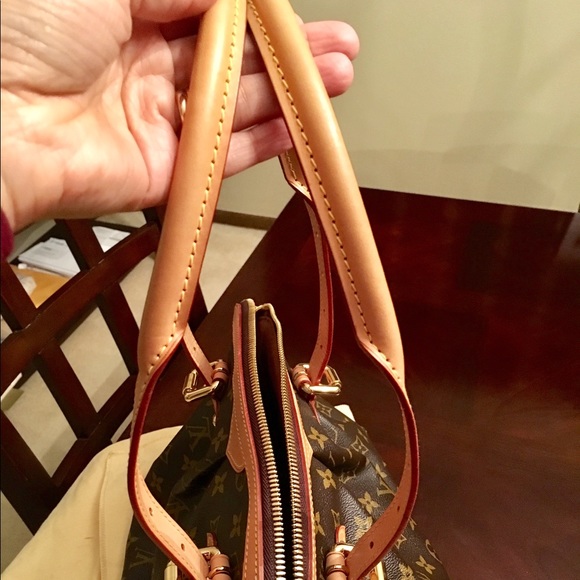 Additional photos for authentic LV Tivoli GM - Picture 3 of 8