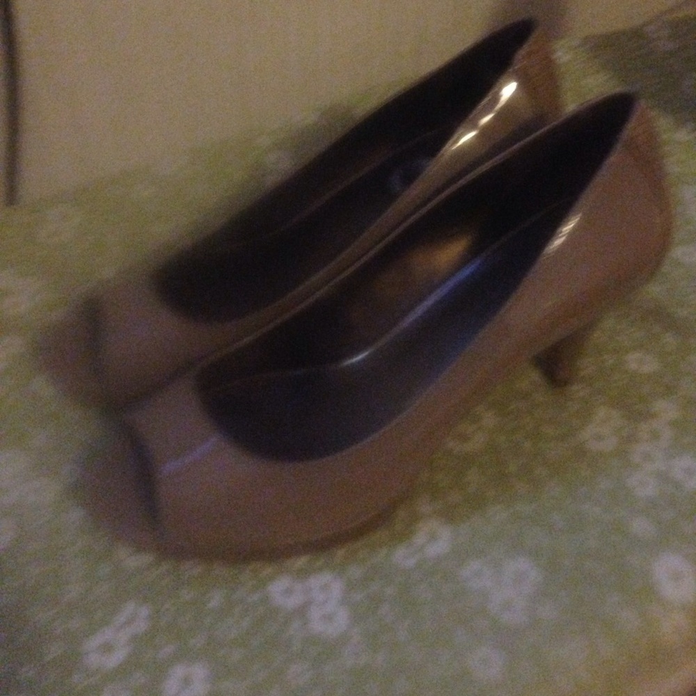 Dress shoes