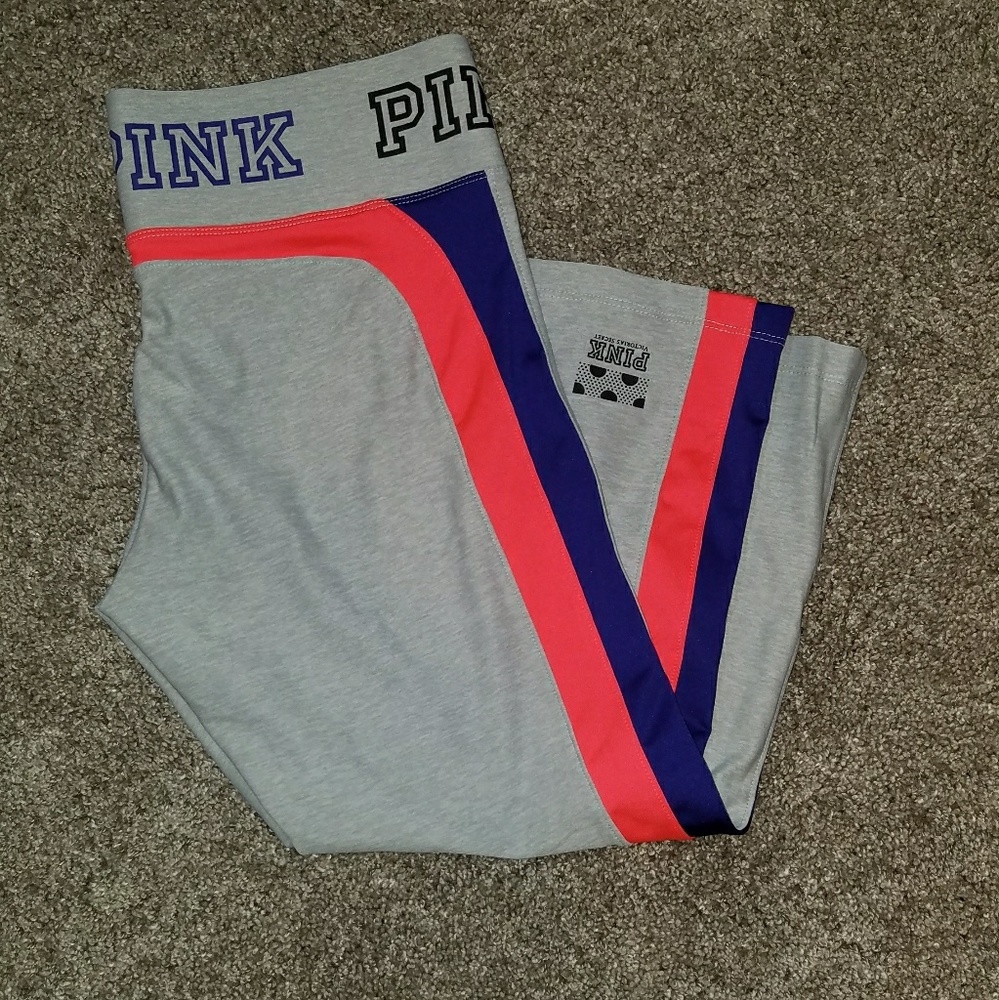 PINK Ultimate Crop workout pants