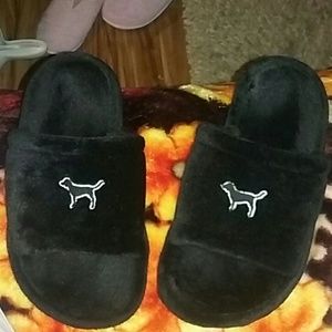 Vs love pink black fuzzy slippers M