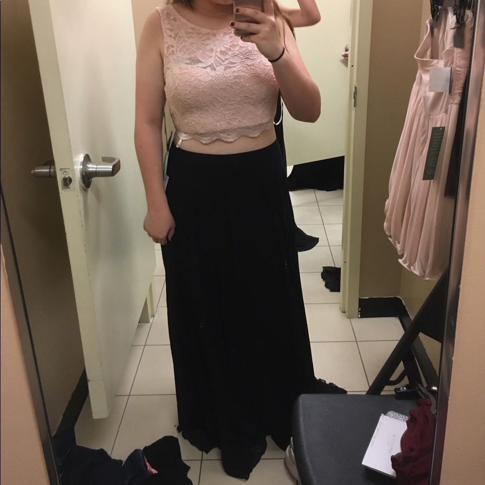 Two piece dress set only worn once