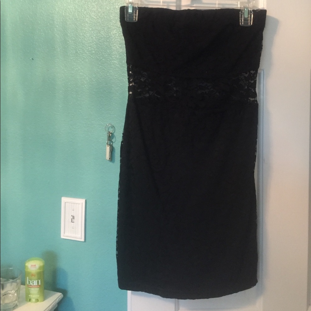 Forever 21 strapless lace cocktail dress
