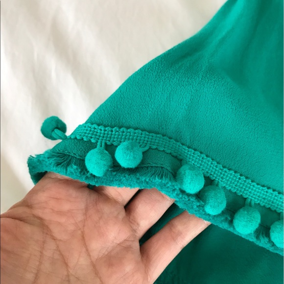 🐘Lovers + Friends  pom pom detail green top - Picture 4 of 8