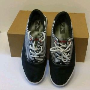 Canvas men sneakers