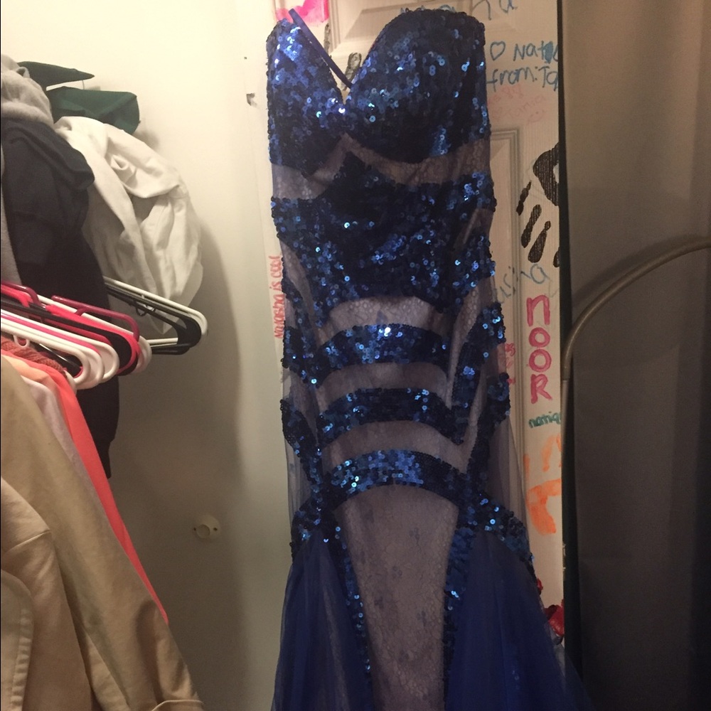 Mona Lisa prom dress