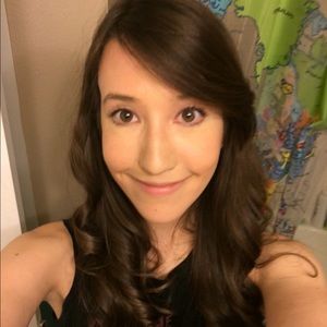 Meet your Posher, Caroline